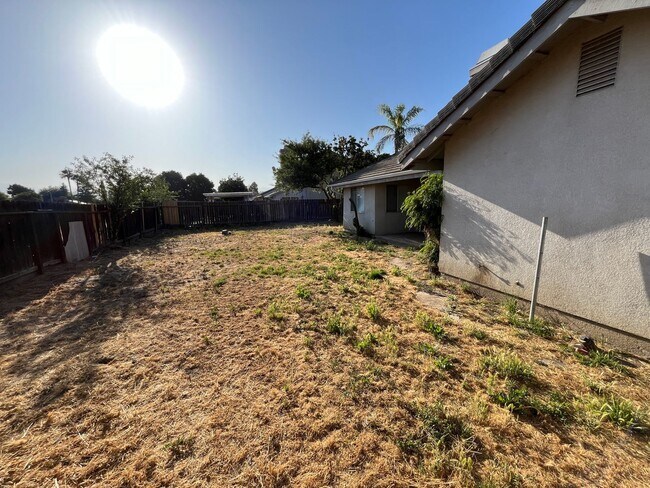 Building Photo - Gorgeous 3 Bedroom Home Coming Soon!!!