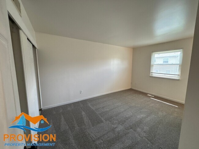 Building Photo - 463 Long Towne Ct