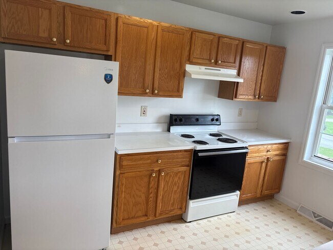 Building Photo - 16 Vickilee Dr