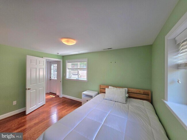 Building Photo - 8300 Beech Tree Rd