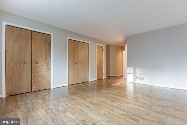 Building Photo - 109 Foxfire Dr