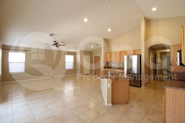 Building Photo - 10234 E Javelina Ave