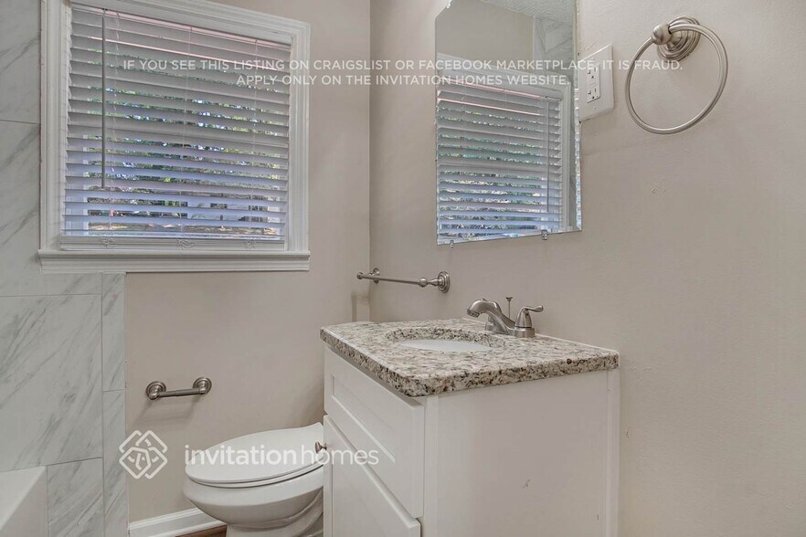 Building Photo - 1429 David Cir