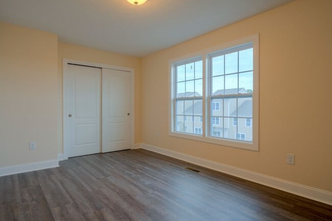 Building Photo - More units and move-in options available!