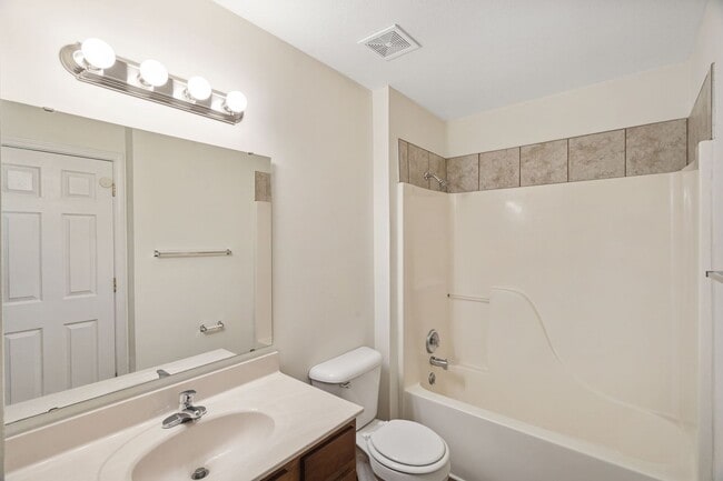 Building Photo - 3509-3511-3511 La Mesa Dr