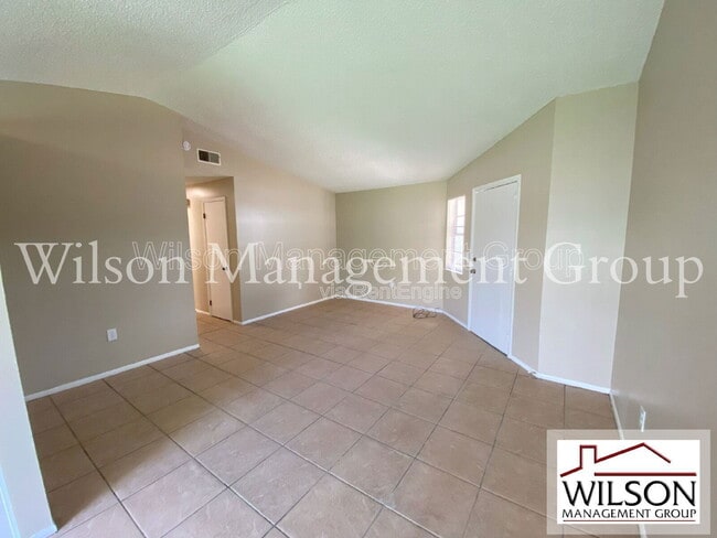 Building Photo - 5511 Lehigh Ave