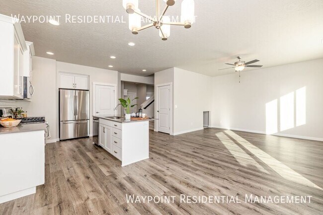 Building Photo - 5316 S Redeken Pl