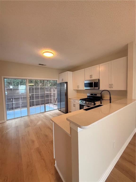 Building Photo - 279 Devonshire Dr