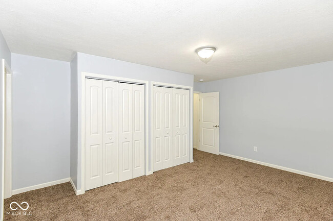 Building Photo - 9651 Calamus Dr