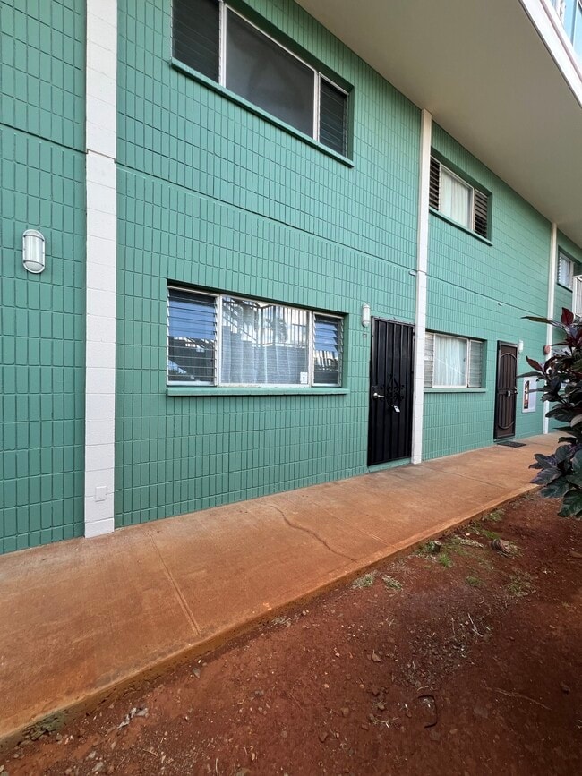 Building Photo - 4280 Salt Lake Blvd