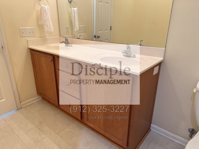 Building Photo - 169 Regency Cir
