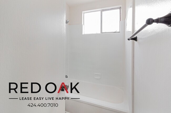 Building Photo - 515 Stewart Dr