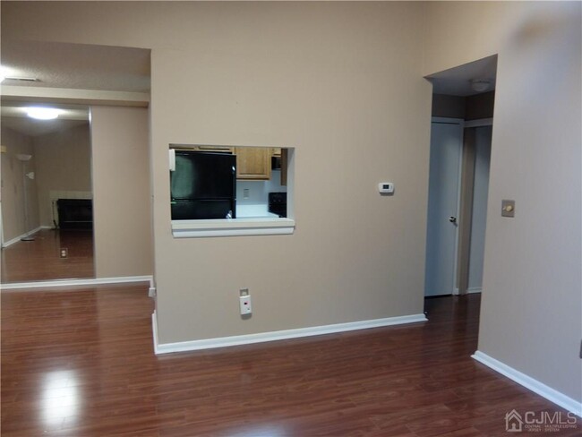 Building Photo - 2206 Ravens Crest Dr