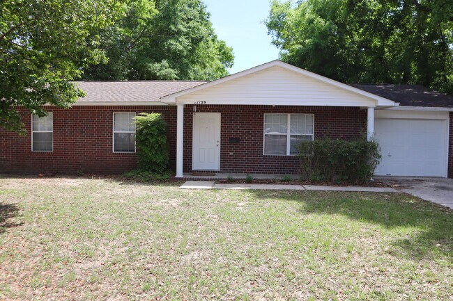 Primary Photo - 1109 E Hatton St