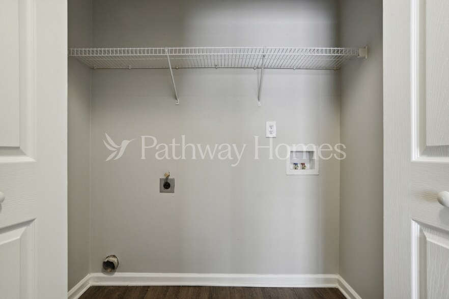 Building Photo - 762 Bostonian Way SW