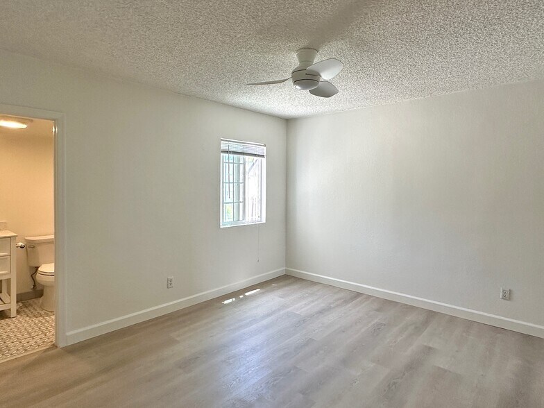Primary Bedroom - 3588 Helms Ave