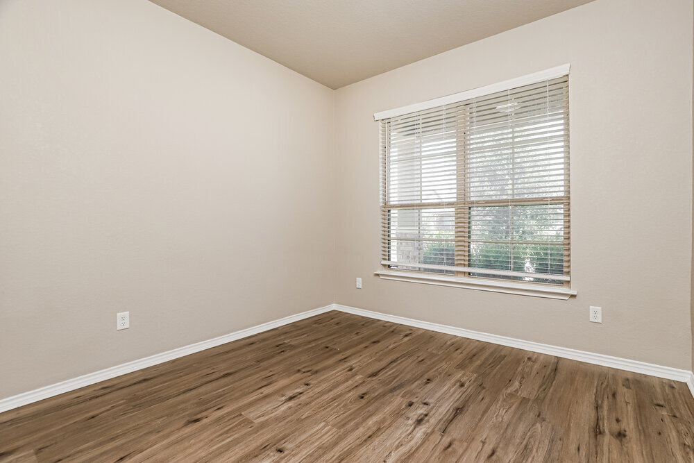 Building Photo - 5934 Ivans Farm