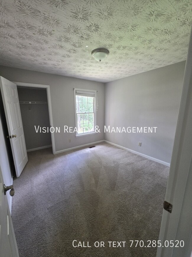 Building Photo - 985 S Lassetter Cir