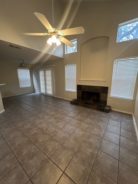 Building Photo - 9311 Gillcross Way