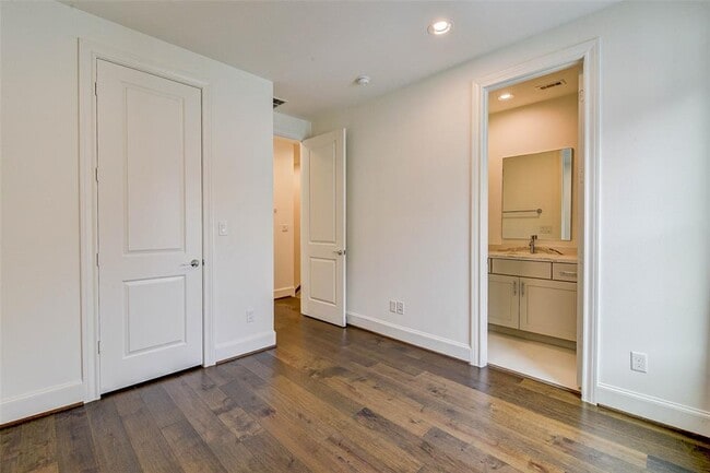 Building Photo - 2724 Dolce Oaks Dr