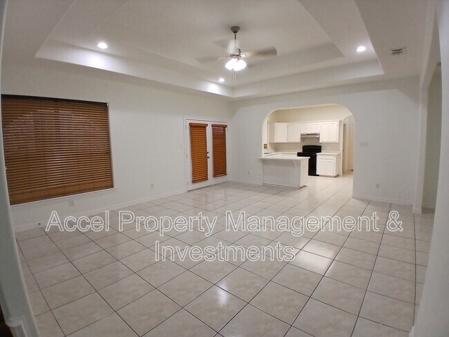 Building Photo - 128 San Jacinto St