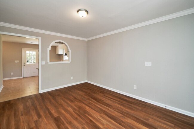 Building Photo - Grab This Dolomite Charmer Before It’s Gone!"