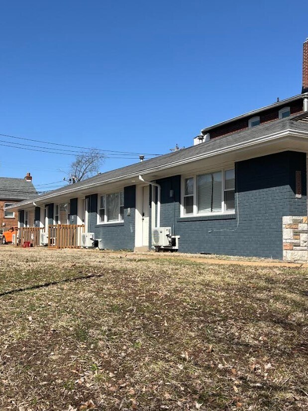 Building Photo - 3333 Lawn Ave