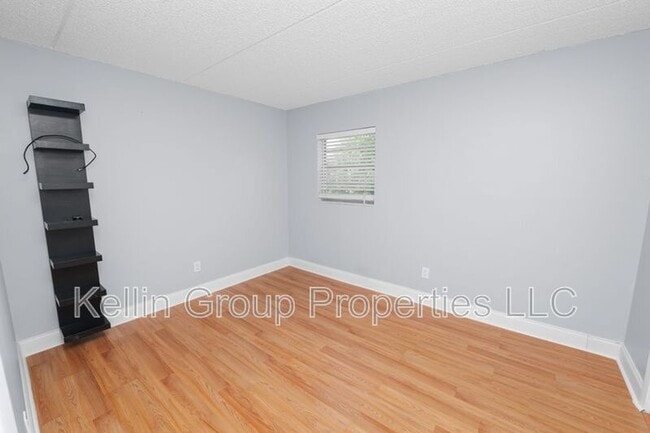 Building Photo - 2862 Somerset Park Dr