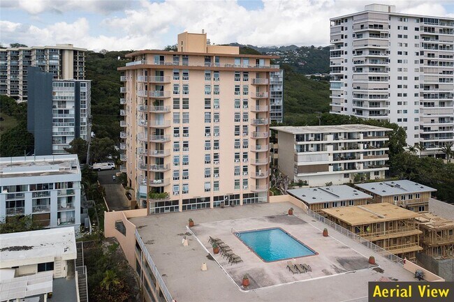 Building Photo - 1031 Maunaihi Pl