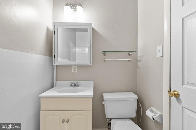 Building Photo - 7244 Donnell Pl