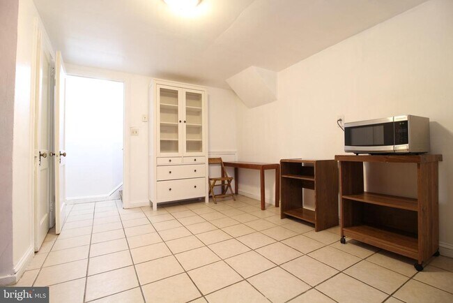 Building Photo - 30 S 22nd St