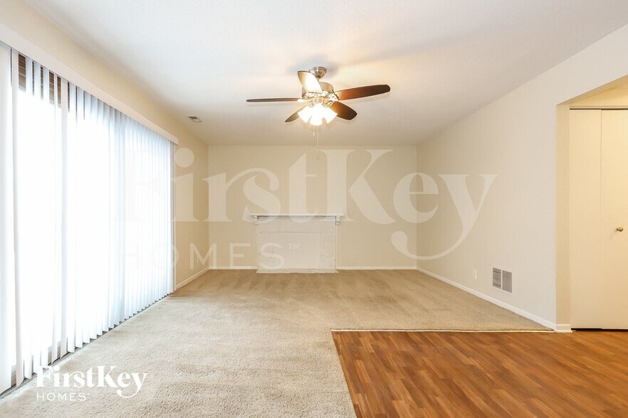 Building Photo - 14331 S Birchdale Dr