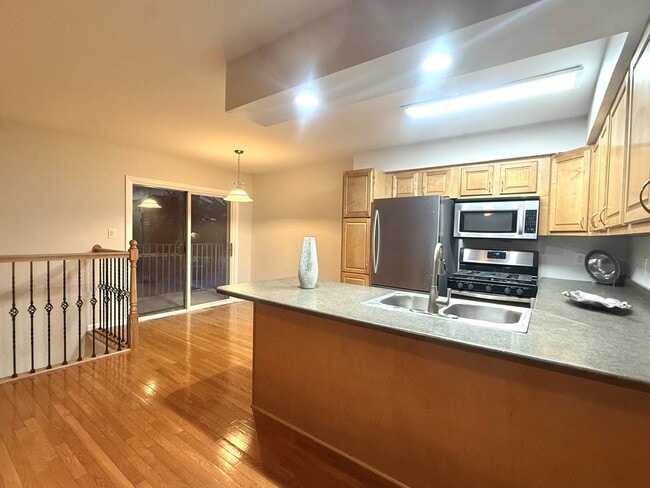 Building Photo - 1142 W Inverrary Ln