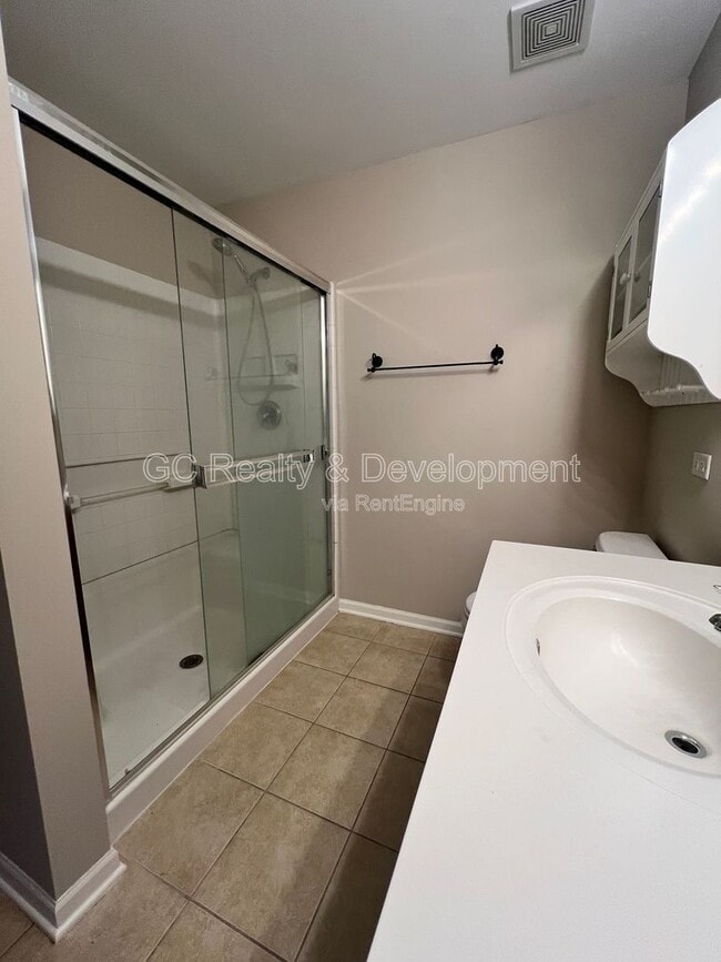 Building Photo - 2452 Emily Ln