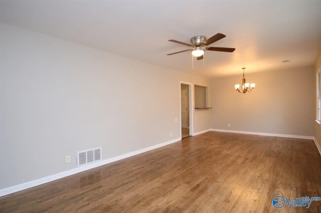 Building Photo - 1607 Clb Vw Dr NW