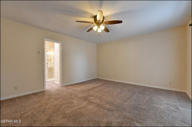 Building Photo - 424 Stonebluff Rd