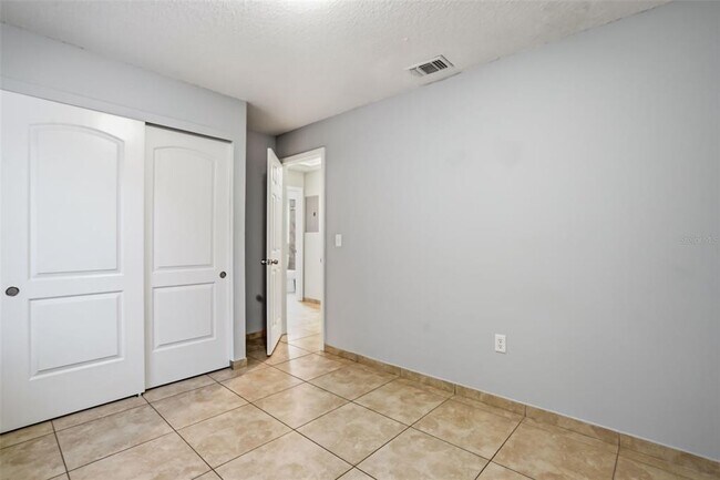 Building Photo - 2720 Sunrise Ct