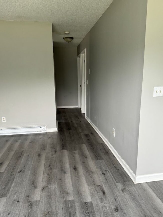 Building Photo - 6621 Fairfield Ave