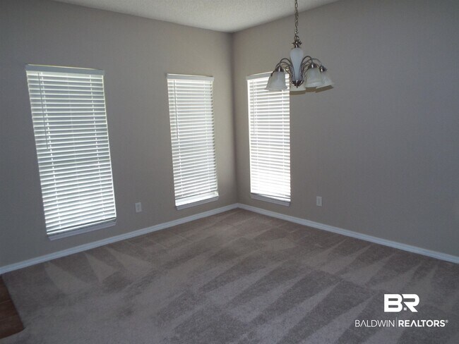 Building Photo - 33064 Stables Dr