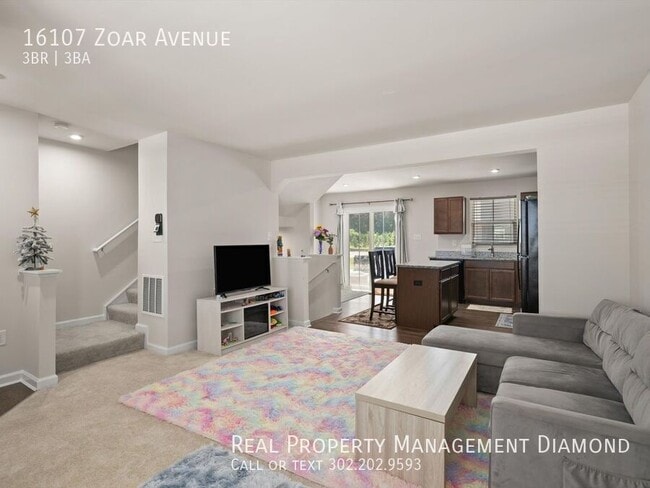 Building Photo - 16107 Zoar Ave