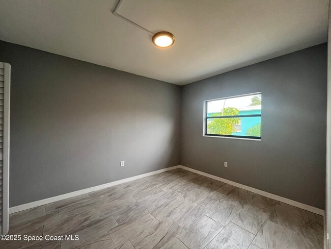 Building Photo - 402 Adams Ave