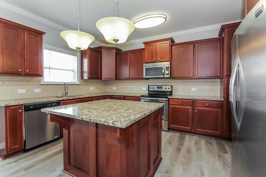 Building Photo - 10305 Snowbell Ct