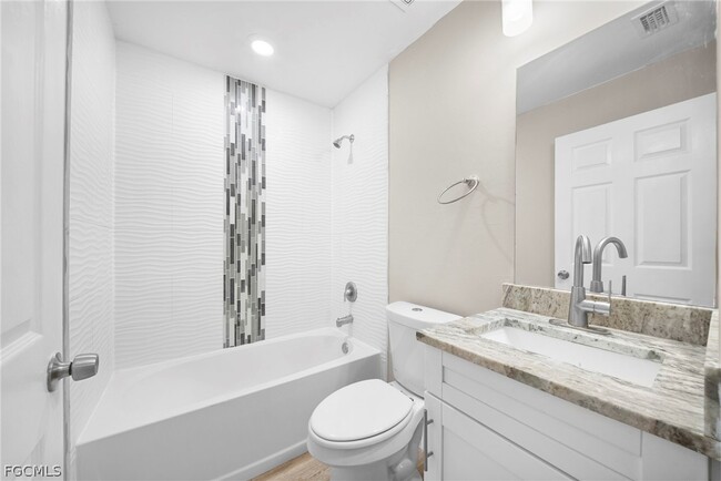 Building Photo - 4716 13th St SW