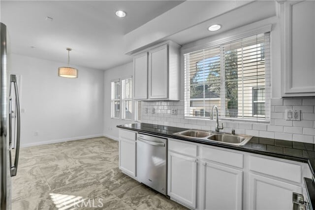 Building Photo - 2191 Associated Rd