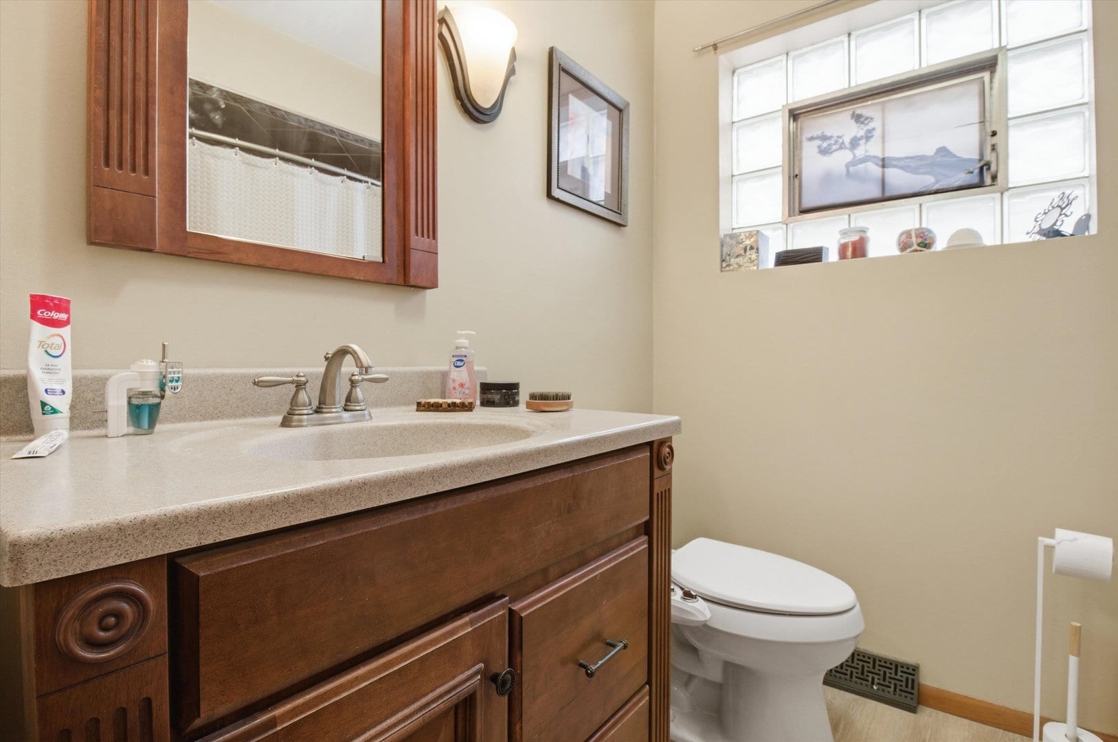 Building Photo - 5363 N Mont Clare Ave