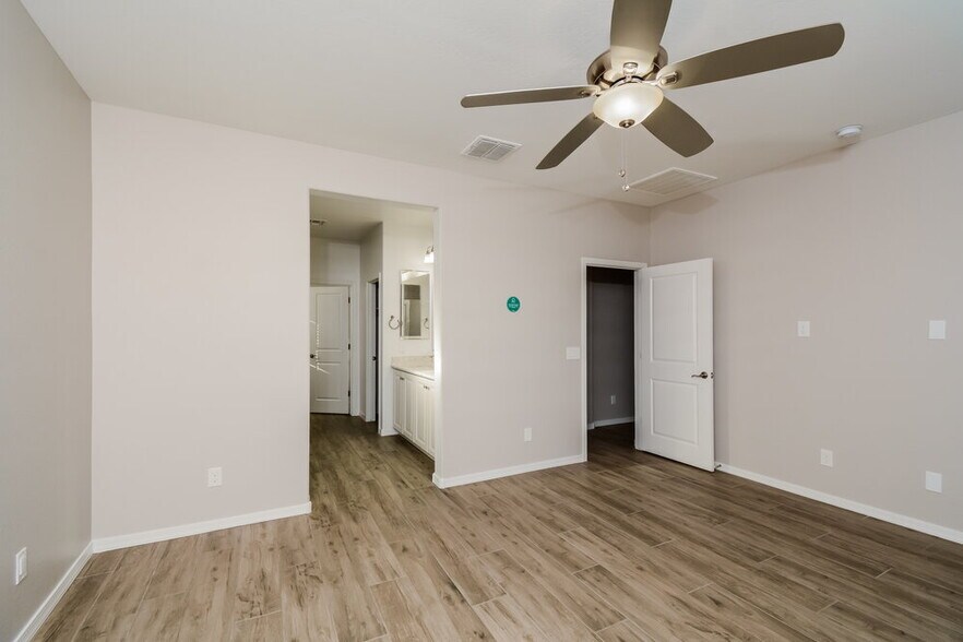 Building Photo - 12631 W Junipero Ct