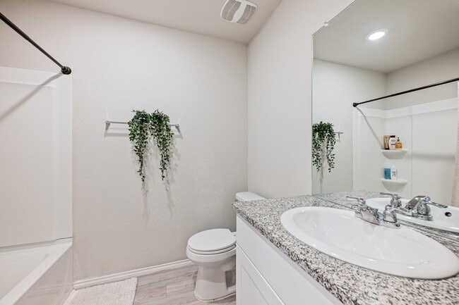 Building Photo - 5611 Elm Valley Dr