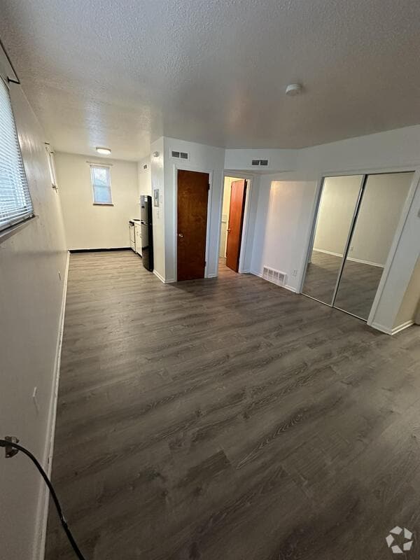 Building Photo - 4201 Rocky River Dr