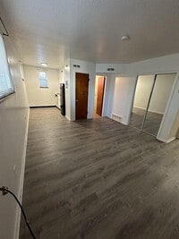 Building Photo - 4201 Rocky River Dr