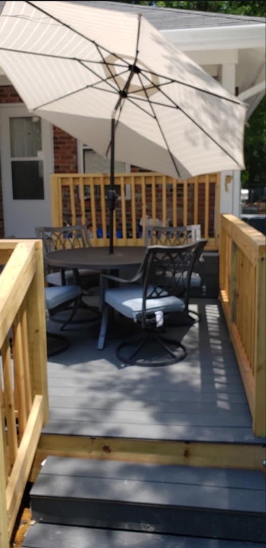 Building Photo - Close to Uptown Condo Living..Without the close to Uptown Condo Price